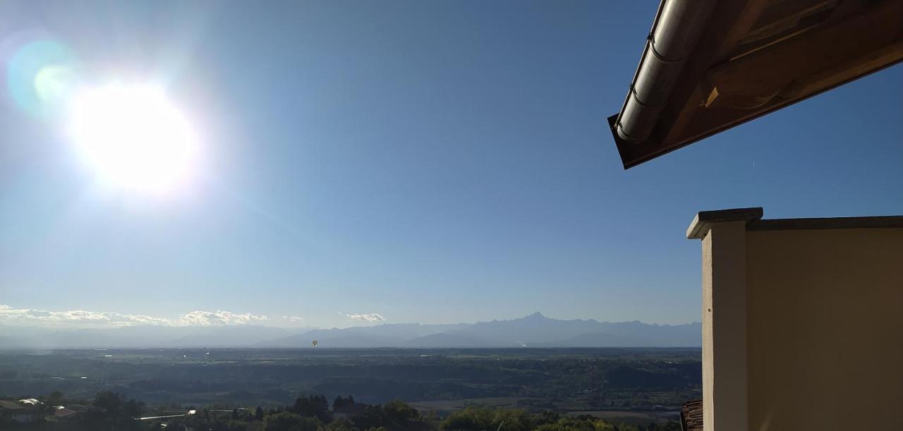 Casa Mantel Holiday Home Panoramic View In Langhe Новело Екстериор снимка