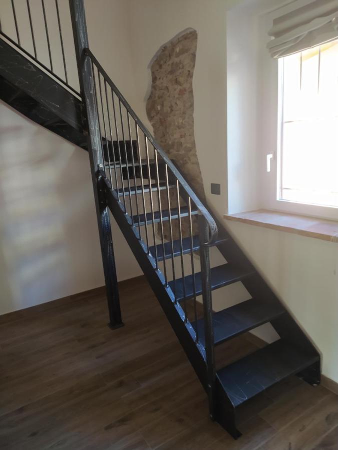 Casa Mantel Holiday Home Panoramic View In Langhe Новело Екстериор снимка