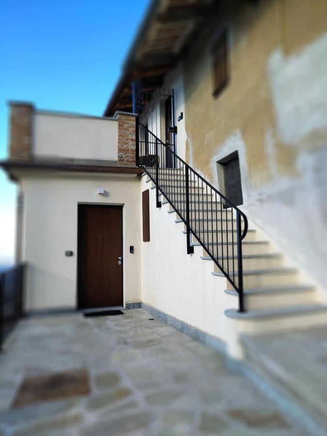 Casa Mantel Holiday Home Panoramic View In Langhe Новело Екстериор снимка