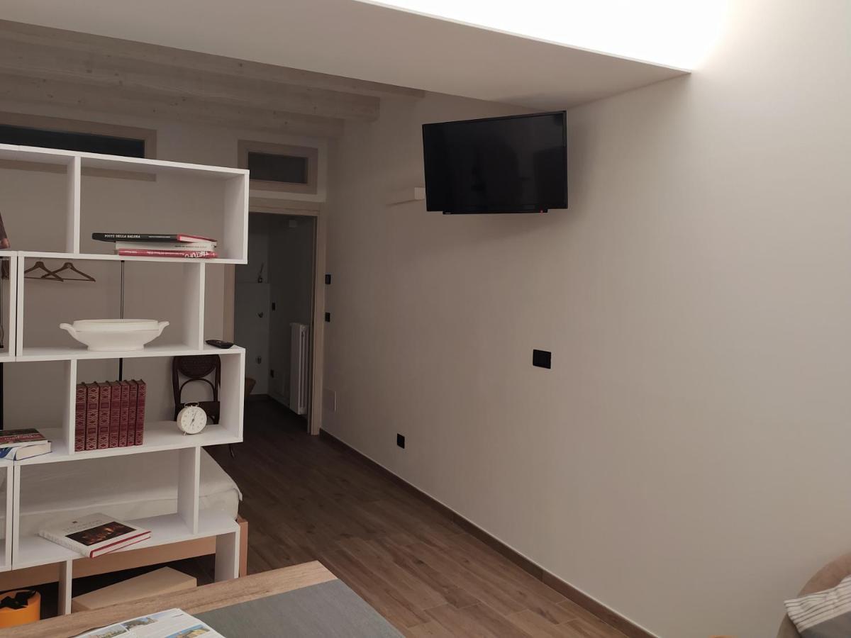 Casa Mantel Holiday Home Panoramic View In Langhe Новело Екстериор снимка